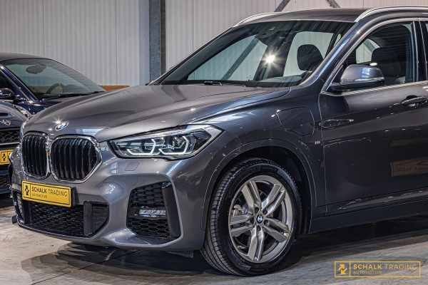 BMW X1 XDrive25e High Executive|Trekhaak|M-sport|LED|Dealer