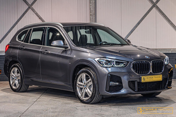 BMW X1 XDrive25e High Executive|Trekhaak|M-sport|LED|Dealer