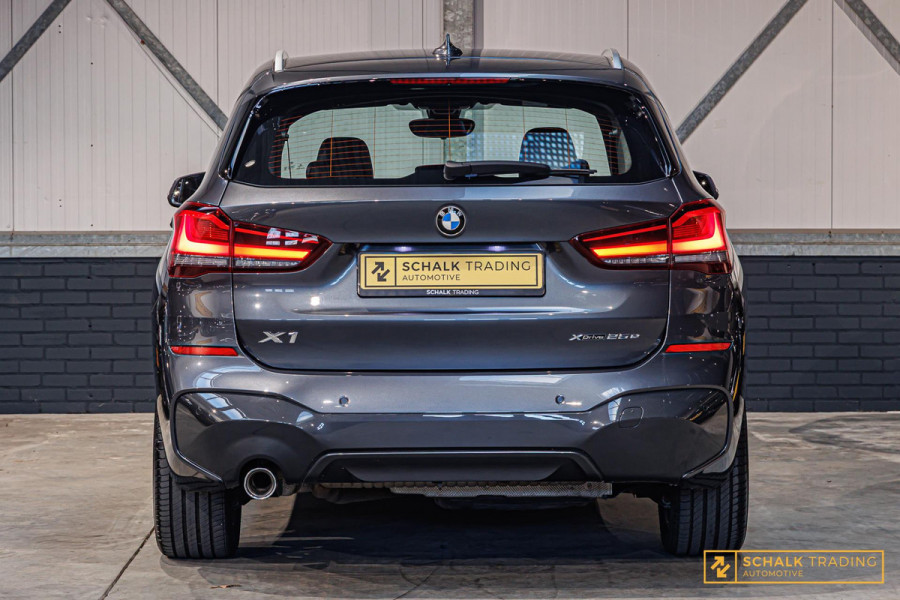 BMW X1 XDrive25e High Executive|Trekhaak|M-sport|LED|Dealer