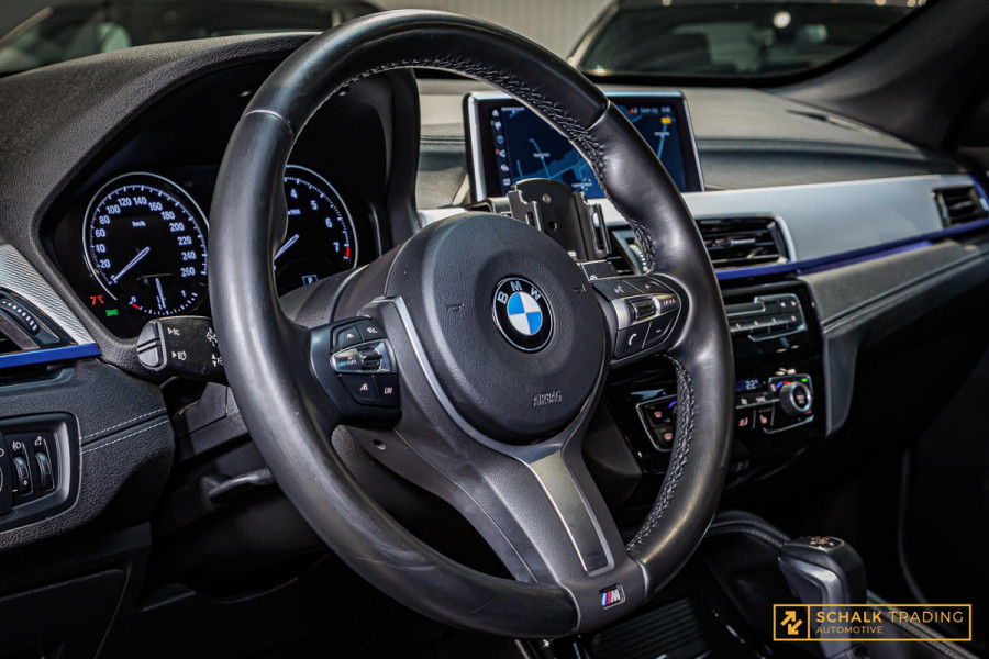 BMW X1 XDrive25e High Executive|Trekhaak|M-sport|LED|Dealer