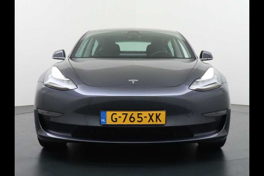 Tesla Model 3 Performance 513pk AWD FSD-MEEGELEVERD PAKKET! €72.000 nieuw 0-100kmh 3.4sec! Lmv-20" AutoPilot Carbon-Spoiler Premium-HiFi Pano. Navi Led ACC DAB Voorverwarming interieur en Keyless via GSM-App One-Pedal-Drive Rode Remklauwen Premium Audio Veel grip door 4WD vierwielaandrijving.  Origineel Nederlandse auto nieuwprijs €72.080 Garantie op Accu en motor tot 28-12-2027/192.000km