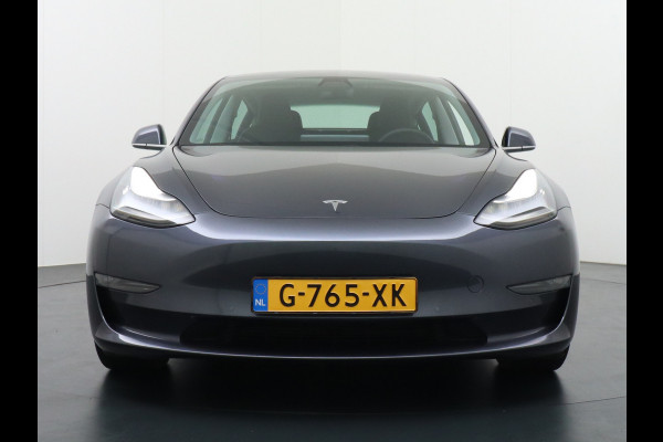 Tesla Model 3 Performance 513pk AWD FSD-MEEGELEVERD PAKKET! €72.000 nieuw 0-100kmh 3.4sec! Lmv-20" AutoPilot Carbon-Spoiler Premium-HiFi Pano. Navi Led ACC DAB Voorverwarming interieur en Keyless via GSM-App One-Pedal-Drive Rode Remklauwen Premium Audio Veel grip door 4WD vierwielaandrijving.  Origineel Nederlandse auto nieuwprijs €72.080 Garantie op Accu en motor tot 28-12-2027/192.000km