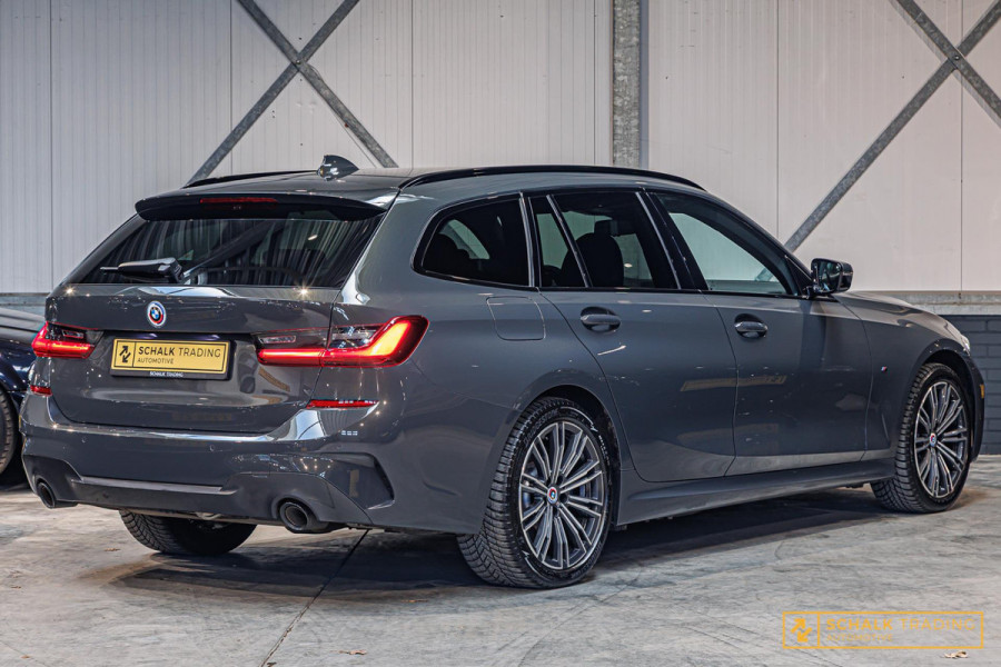 BMW 3 Serie Touring 330e High Executive|NAP|M-sport|E-Trekhaak