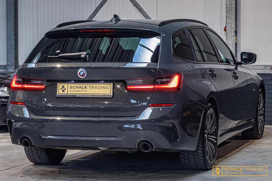 BMW 3 Serie Touring 330e High Executive|NAP|M-sport|E-Trekhaak