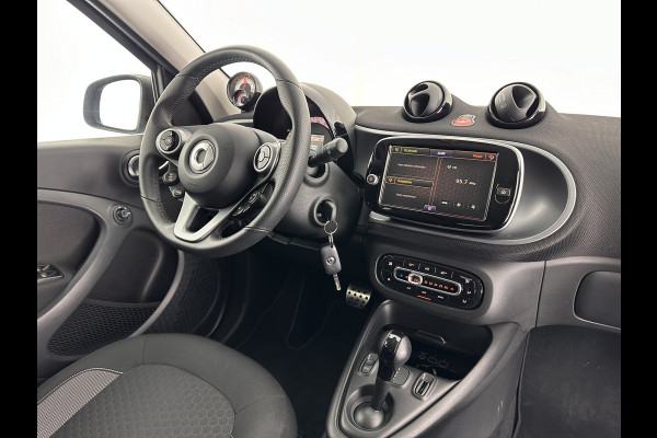 Smart Forfour EQ Comfort Pack-Sport 18 kWh [ 3-Fase ] (INCL-BTW) *COMFORT-SEATS | CARPLAY  | AIRCO | CRUISE | MICROFIBRE | PDC | 16''ALU*