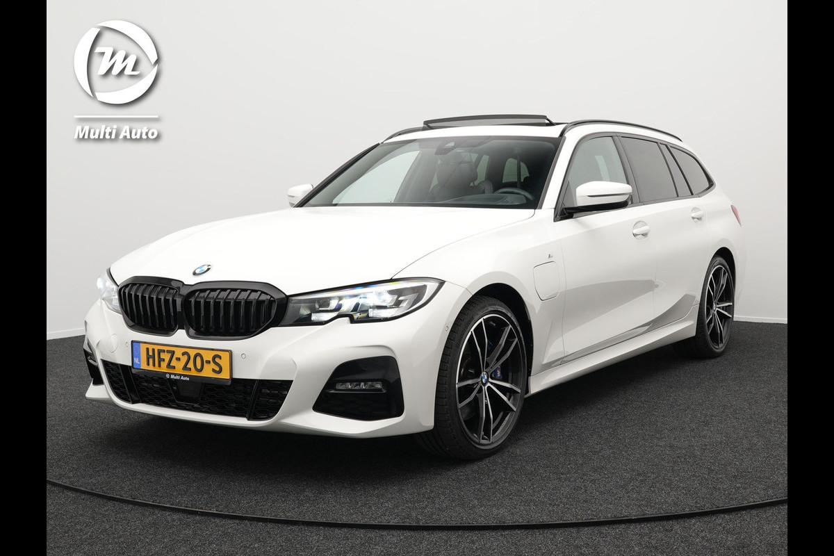 BMW 3 Serie Touring 330e M Sport Plug In Hybrid 293pk PHEV | Panodak | Adaptive Cruise | Trekhaak af Fabriek | Harman Kardon | Head Up | Adaptive Onderstel | Apple Carplay | Sportstoelen |