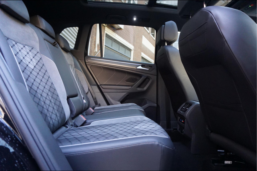 Volkswagen Tiguan 1.5 TSI R-Line Black Style | 3x R-LINE | Matrix LED | Virtual Cockpit | Panoramadak | Adaptive Cruise | Lane Departure | Apple Carplay | 20inch | Stoel- stuurverwarming | Aut7