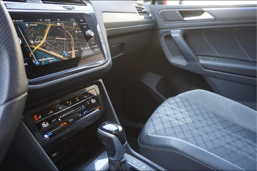 Volkswagen Tiguan 1.5 TSI R-Line Black Style | 3x R-LINE | Matrix LED | Virtual Cockpit | Panoramadak | Adaptive Cruise | Lane Departure | Apple Carplay | 20inch | Stoel- stuurverwarming | Aut7