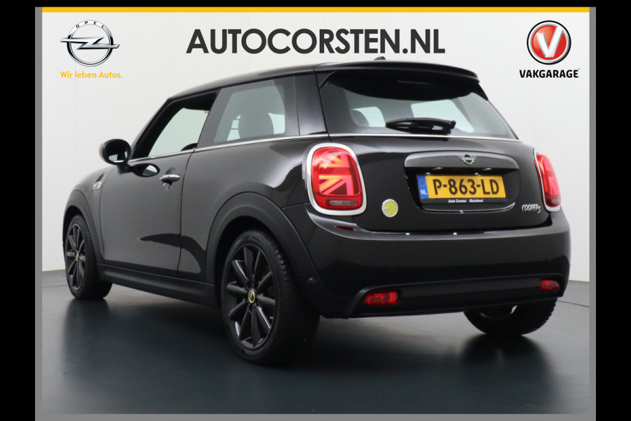 MINI Mini Electric AUT-184pk Charged Navi Camera Harman/Kardon Apple Carplay Adaptive Matrix LED koplampen en LED achterlichten met Union Jack Spor Lmv 17" Isofix Regen-Lichtsensor  All-Season Banden 3 fase tot 11kw / 16A laden thuis ! 40.000 nieuw! Wegenbelasting slechts 16Euro p/m