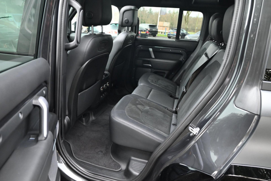 Land Rover Defender 110 5.0 P525 110 V8 URBAN ACC Trekhaak Pano HUD 360 Cam Meridian 22''