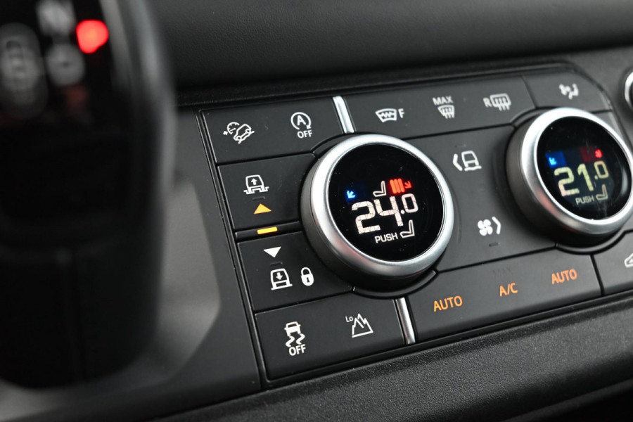 Land Rover Defender 110 5.0 P525 110 V8 URBAN ACC Trekhaak Pano HUD 360 Cam Meridian 22''