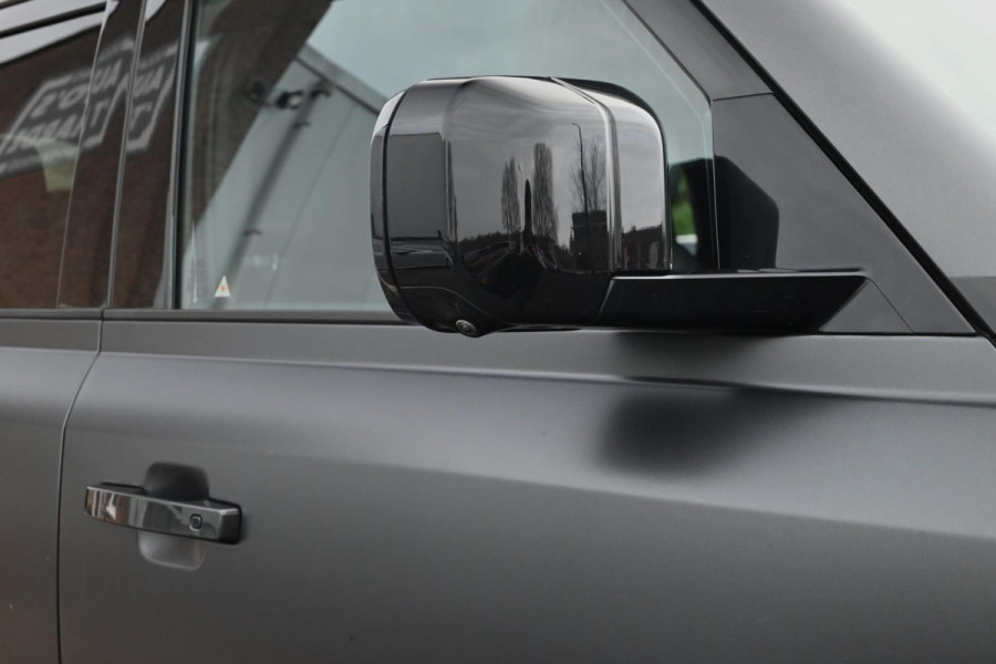 Land Rover Defender 110 5.0 P525 110 V8 URBAN ACC Trekhaak Pano HUD 360 Cam Meridian 22''