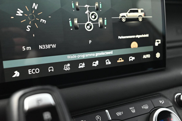 Land Rover Defender 110 5.0 P525 110 V8 URBAN ACC Trekhaak Pano HUD 360 Cam Meridian 22''