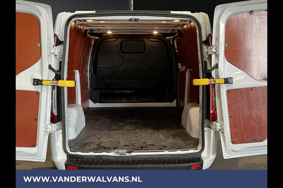 Ford Transit Custom 2.0 TDCI 131pk L2H1 Euro6 Airco | LED | Cruisecontrol | Verwarmde voorruit Bijrijdersbank, 2800kg trekvermogen, parkeersensoren