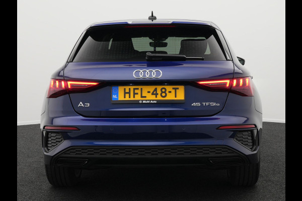 Audi A3 Sportback 45 TFSI e S-Line Plug In Hybrid 245 pk | PHEV | Trekhaak Afneembaar | Matrix LED | Carplay | Electrische Sportstoelen Verwarmd | Navi |