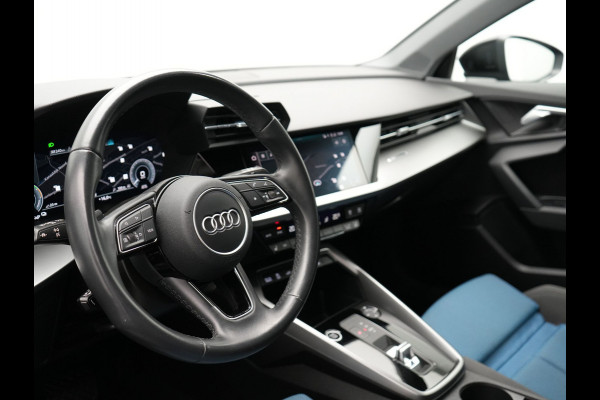 Audi A3 Sportback 45 TFSI e S-Line Plug In Hybrid 245 pk | PHEV | Trekhaak Afneembaar | Matrix LED | Carplay | Electrische Sportstoelen Verwarmd | Navi |