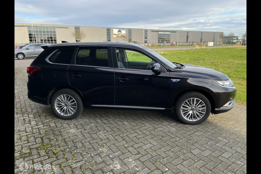 Mitsubishi Outlander 2.4 PHEV Intense+ trekhaak