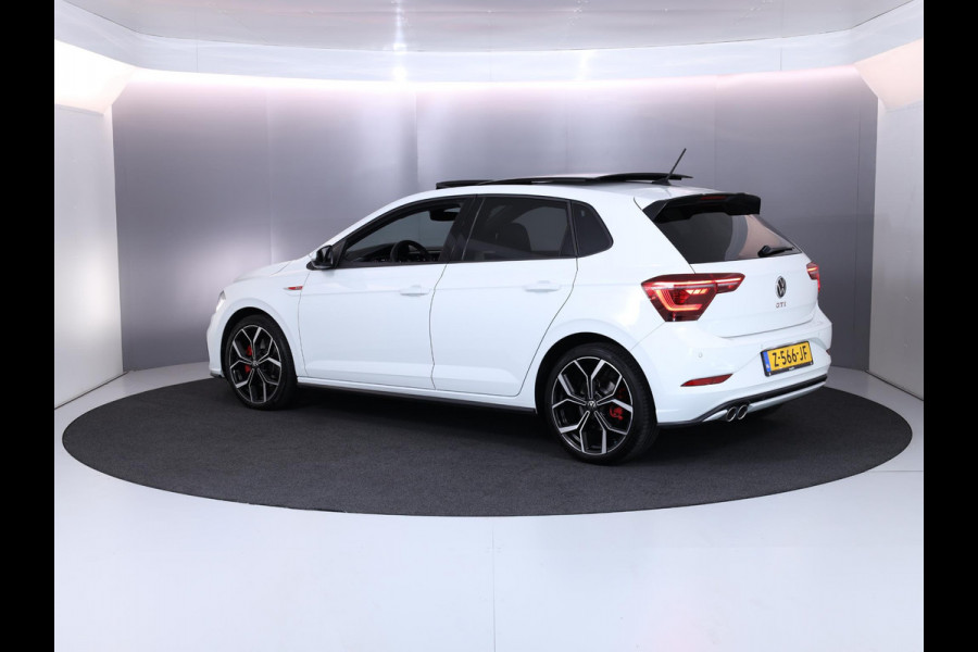 Volkswagen Polo 2.0 TSI GTI Automaat (DSG) | Panoramadak |  | Achteruitrijcamera | Stoelverwarming |Parkeersensoren|Adaptieve cruise control | | Private lease vanaf € 649,- pm|Verlengde garantie|Navigatie via App