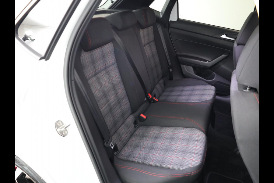 Volkswagen Polo 2.0 TSI GTI Automaat (DSG) | Panoramadak |  | Achteruitrijcamera | Stoelverwarming |Parkeersensoren|Adaptieve cruise control | | Private lease vanaf € 649,- pm|Verlengde garantie|Navigatie via App