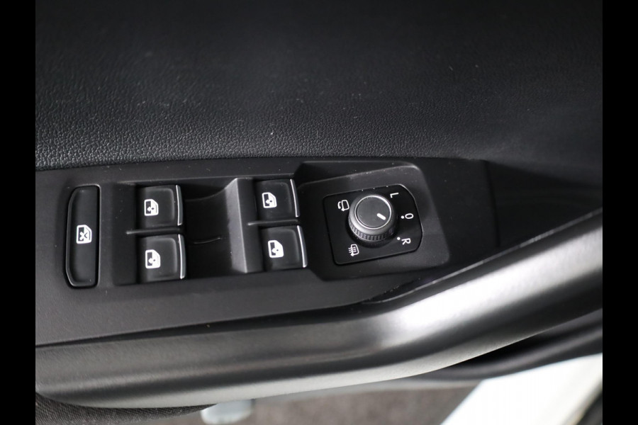 Volkswagen Polo 2.0 TSI GTI Automaat (DSG) | Panoramadak |  | Achteruitrijcamera | Stoelverwarming |Parkeersensoren|Adaptieve cruise control | | Private lease vanaf € 649,- pm|Verlengde garantie|Navigatie via App