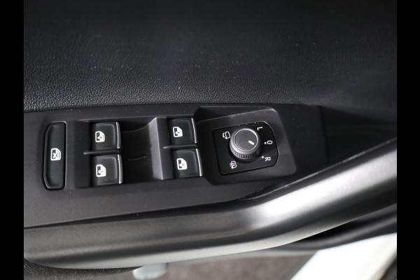Volkswagen Polo 2.0 TSI GTI Automaat (DSG) | Panoramadak |  | Achteruitrijcamera | Stoelverwarming |Parkeersensoren|Adaptieve cruise control | | Private lease vanaf € 649,- pm|Verlengde garantie|Navigatie via App