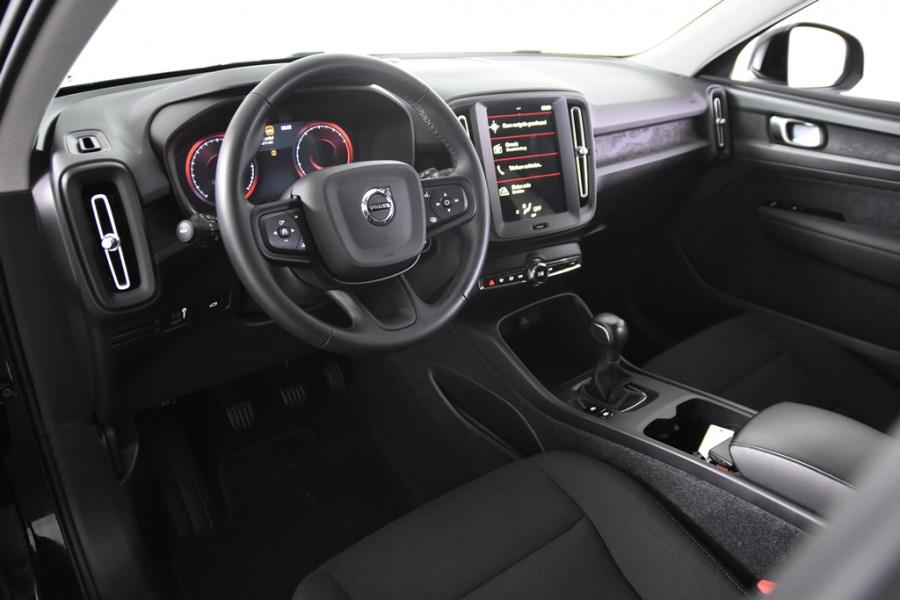 Volvo XC40 1.5 T2 Momentum *1ste Eigenaar*Navigatie*DAB*LED*