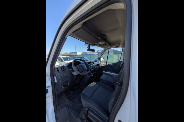 Renault Master T33 2.3 dCi L1H1 Imperiaal Trekhaak 3-Persoons A.Camera Airco Cruise Control Lat om lat betimmering Betonplex Vloer Bluetooth Sidebars 1e Eigenaar  EURO 6 Y