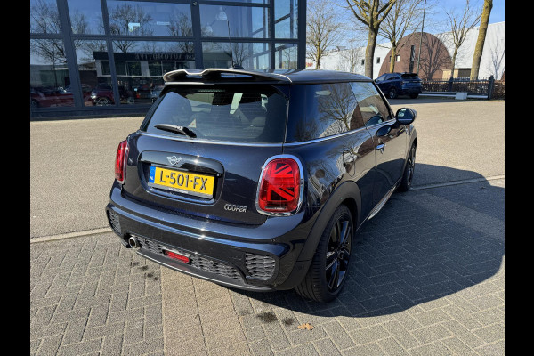 MINI Mini 1.5 Cooper | ORIG. NL. NAP KM. | JCW PACK | STOELVERWARMING | RIJKLAAR INCL. 12 MND. BOVAGGARANTIE