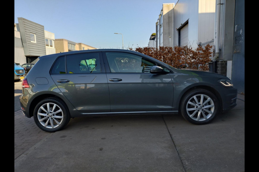 Volkswagen Golf 1.5 TSI Highline DSG