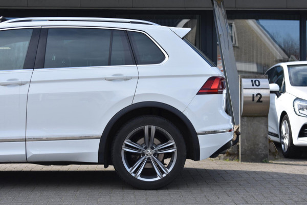 Volkswagen Tiguan 1.5 TSI | R-Line | TREKHAAK | PANORAMADAK | VIRTUAL COCKPIT | APPLE CARPLAY | ANDROID AUTO | STOELVERWARMING