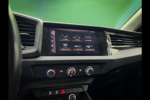 Audi A1 Sportback 30 TFSI S-Line Automaat | Carplay | Led