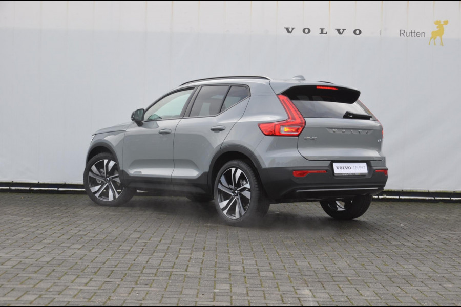 Volvo XC40 B4 211PK Automaat Plus Dark / Adaptive cruise control / Elektrische stoelen / Harman Kardon audio / Pilot assist / BLIS / Stoel en stuur verwarming / Elektrische achterklep / Parkeersensoren met camera / Google infotainment