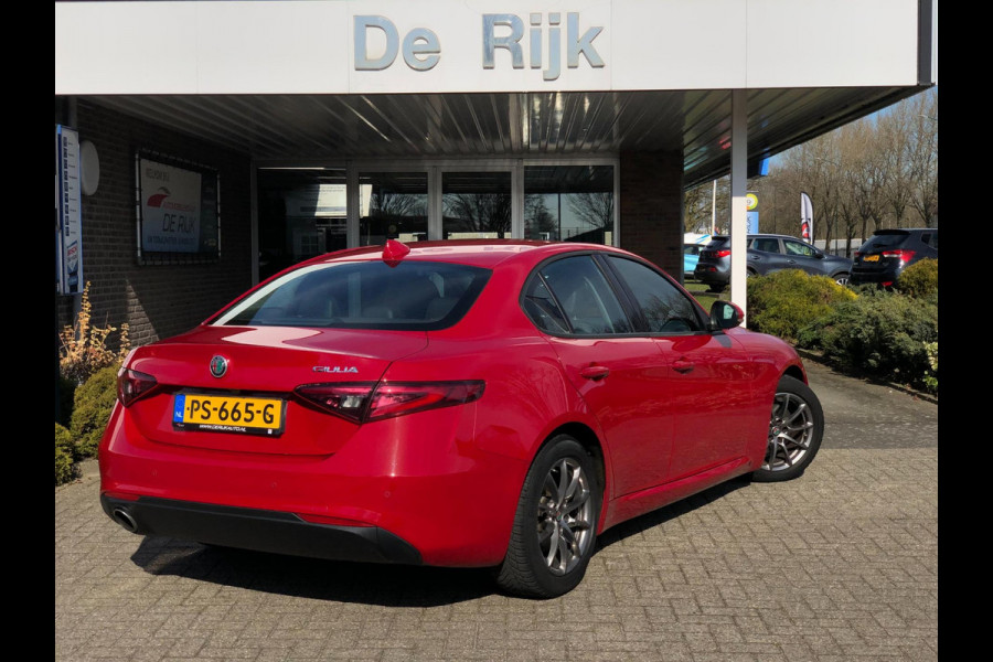 Alfa Romeo Giulia 2.0T Super | Leder, Navi, Camera, Climate, Cruise | NAP | 200 PK |