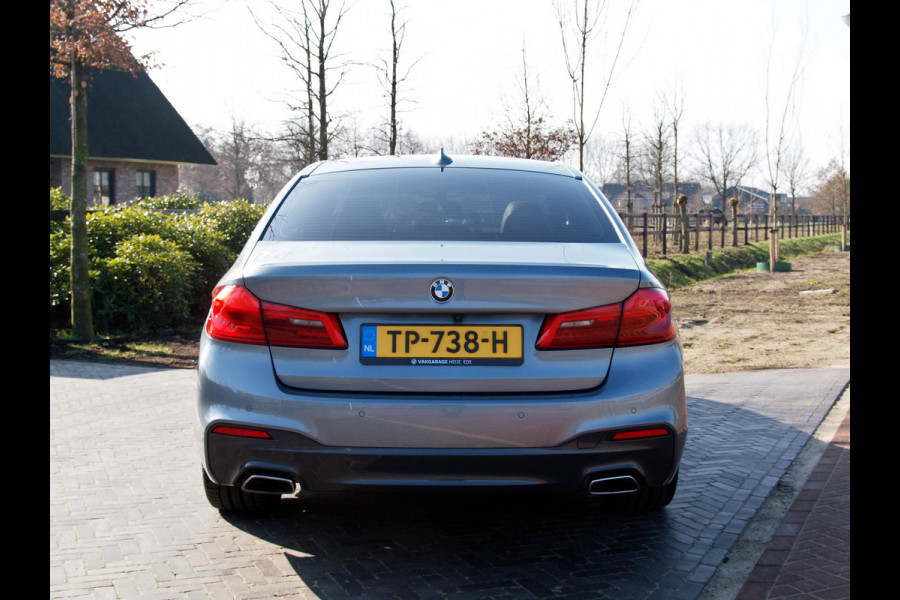 BMW 5 Serie 530e iPerformance Executive | M-Pakket | Schuifdak | Camera | Dealer Onderhouden | NL-Auto |