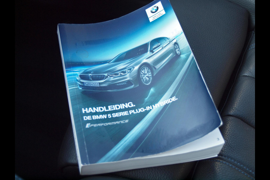 BMW 5 Serie 530e iPerformance Executive | M-Pakket | Schuifdak | Camera | Dealer Onderhouden | NL-Auto |