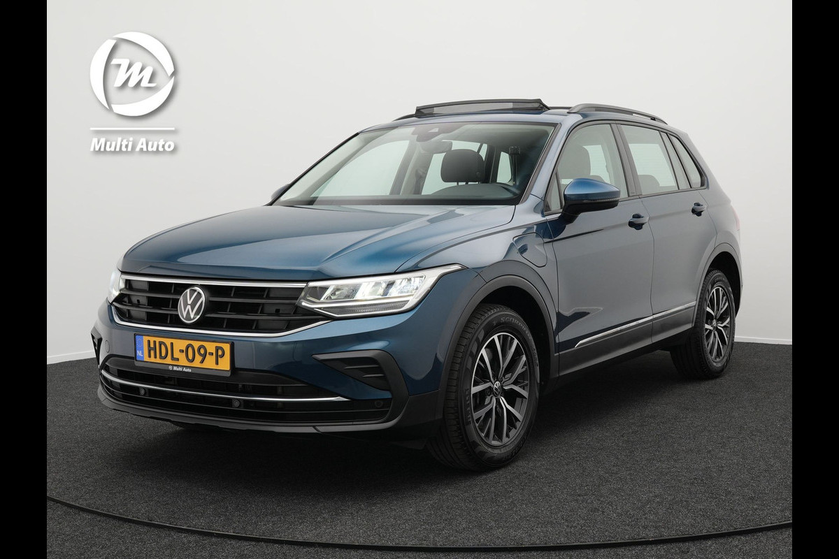 Volkswagen Tiguan 1.4 TSI Life 245pk Plug In Hybrid PHEV | Panorama Dak | Adaptive Cruise | Navigatie | Sportstoelen + Massage | Spraakbediening |