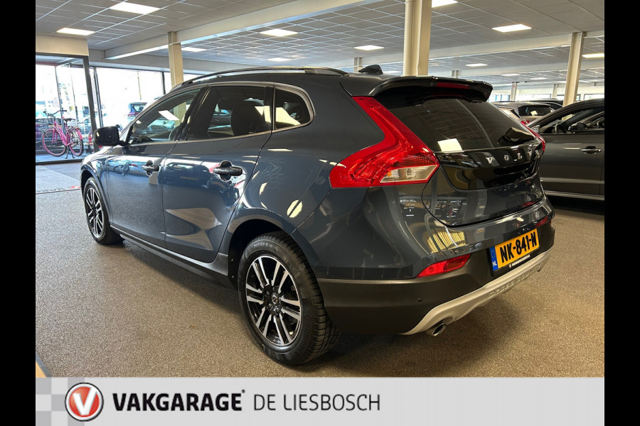 Volvo V40 Cross Country 2.0 D3 Nordic+,leer,led,navi,pdc,cruisec, boeken,orig. nederlands