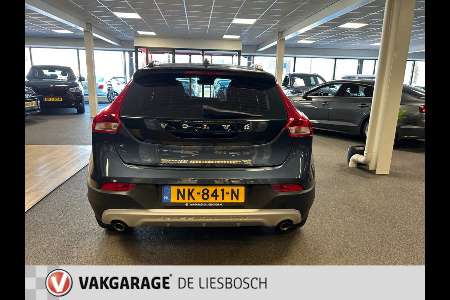 Volvo V40 Cross Country 2.0 D3 Nordic+,leer,led,navi,pdc,cruisec, boeken,orig. nederlands