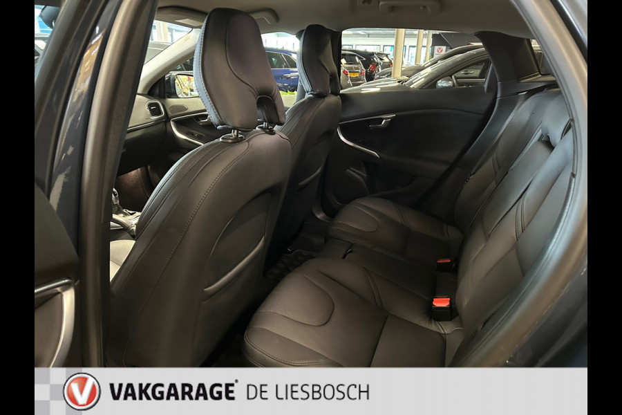 Volvo V40 Cross Country 2.0 D3 Nordic+,leer,led,navi,pdc,cruisec, boeken,orig. nederlands