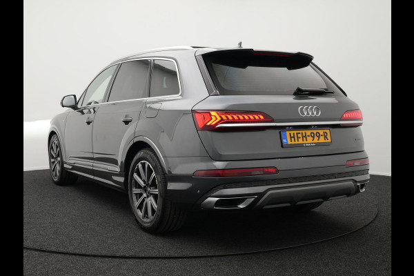 Audi Q7 55 TFSI e Quattro S Line Plug In Hybrid 3500kg Trekgewicht PHEV | Luchtvering | Panodak | Adaptive Cruise | 360 Camera | Bang & Olufsen | Head Up | Alcantara Hemel | Lederen Sportstoelen memory & Ventilatie |