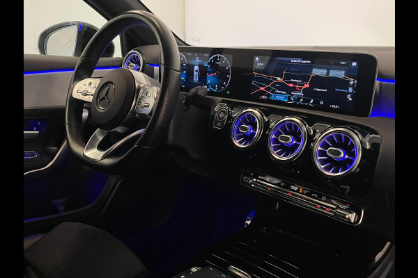 Mercedes-Benz A-Klasse 180 / AMG / BTW / NL-auto / Sfeerverlichting
