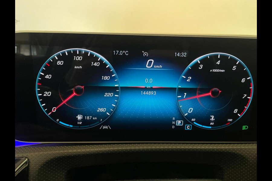 Mercedes-Benz A-Klasse 180 / AMG / BTW / NL-auto / Sfeerverlichting