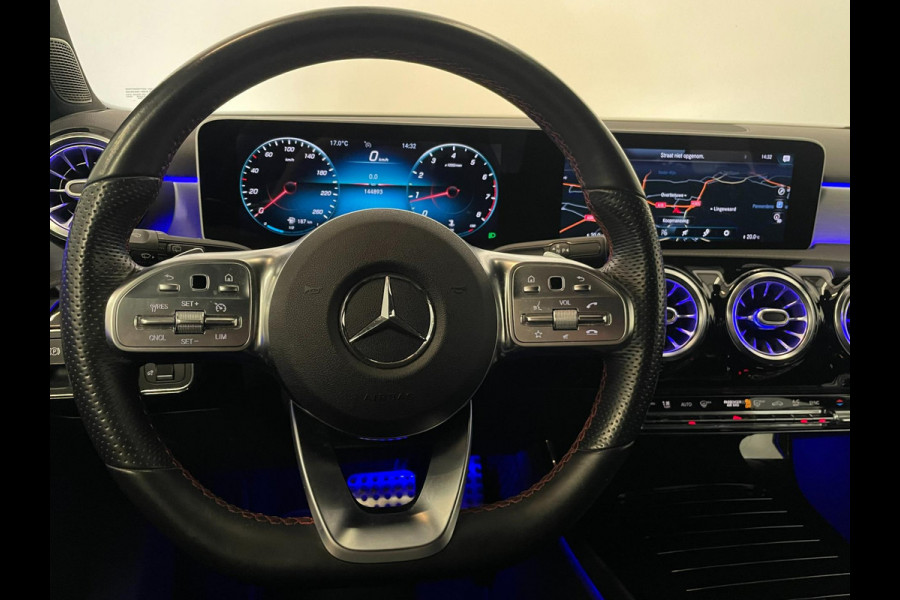 Mercedes-Benz A-Klasse 180 / AMG / BTW / NL-auto / Sfeerverlichting