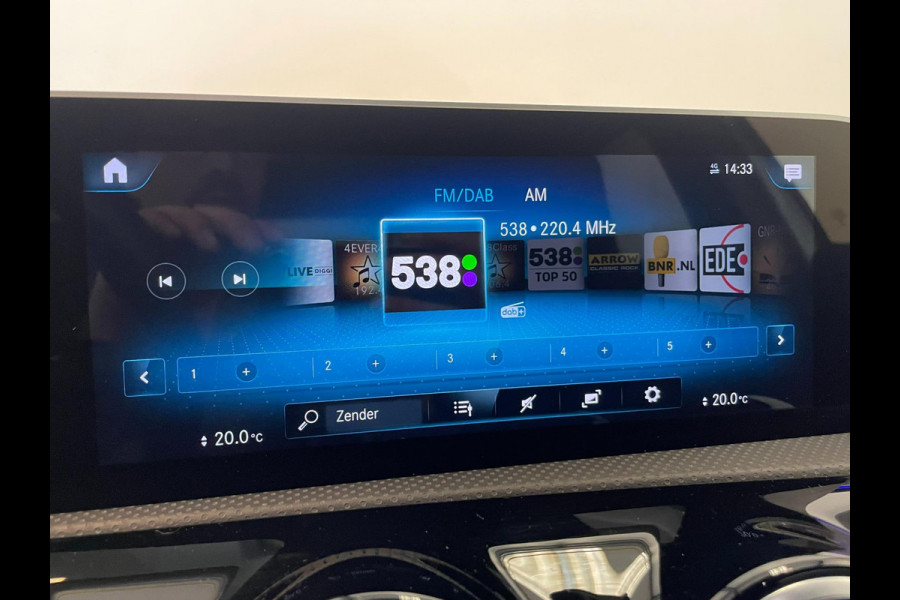 Mercedes-Benz A-Klasse 180 / AMG / BTW / NL-auto / Sfeerverlichting
