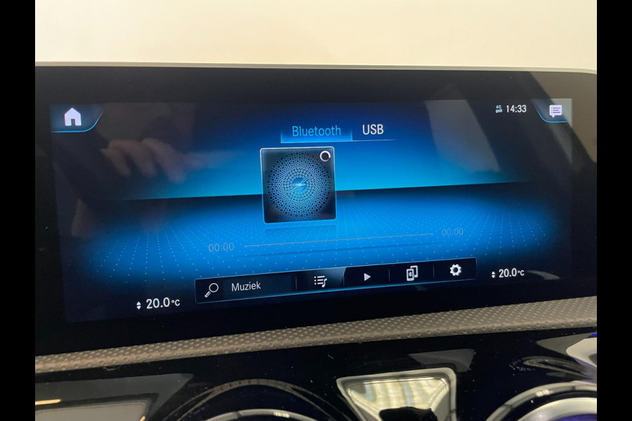 Mercedes-Benz A-Klasse 180 / AMG / BTW / NL-auto / Sfeerverlichting