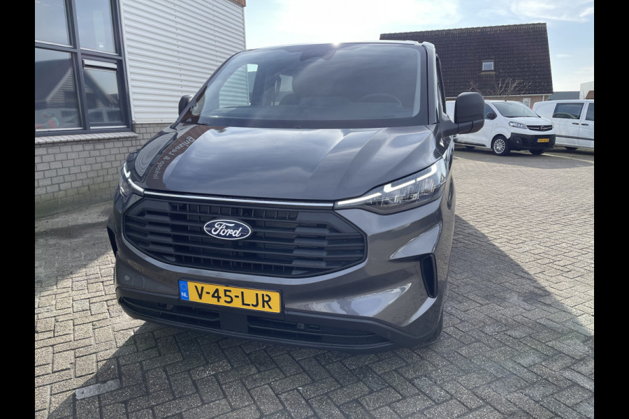 Ford Transit Custom 320 2.0 TDCI L2H1 Trend originele Ford DC 5 persoons / vaste prijs rijklaar € 43.950 ex btw / lease vanaf € / dubbele schuifdeur links rechts / stoelverwarming / trekhaak !