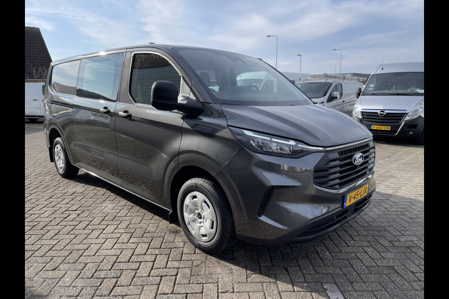 Ford Transit Custom 320 2.0 TDCI L2H1 Trend originele Ford DC 5 persoons / vaste prijs rijklaar € 43.950 ex btw / lease vanaf € / dubbele schuifdeur links rechts / stoelverwarming / trekhaak !