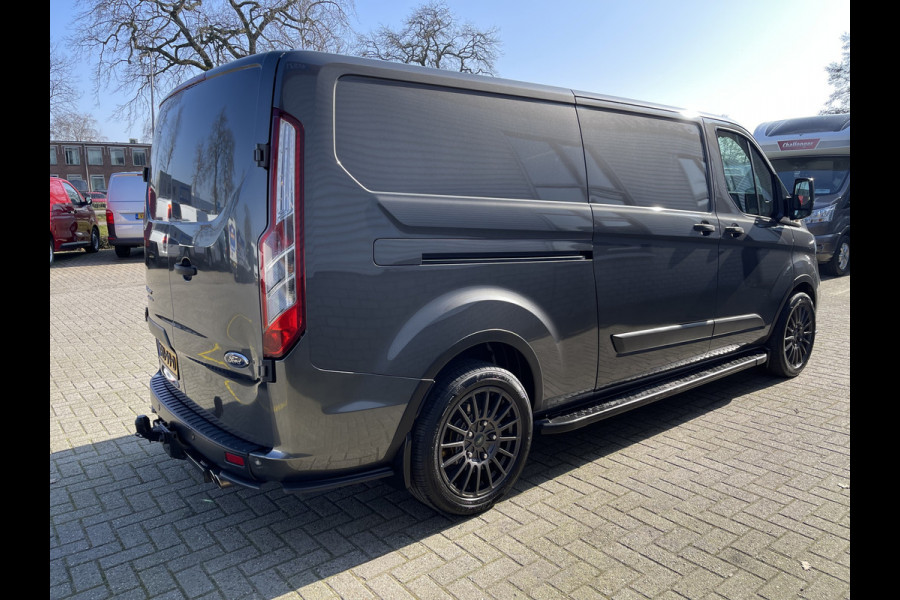 Ford Transit Custom 320 2.0 TDCI 170pk L2H1 Limited / vaste prijs rijklaar € 19.950 ex btw / lease vanaf € 366 / lichtemetalen velgen / magnetic grey metallic / trekhaak 2800 kg !