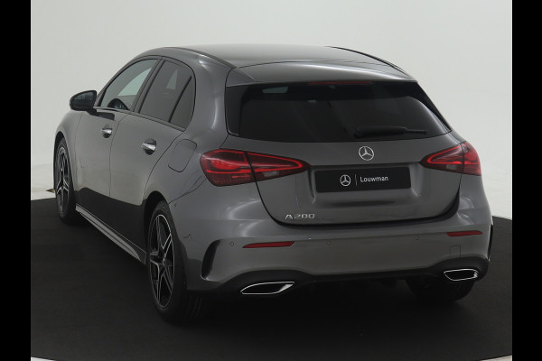 Mercedes-Benz A-Klasse 200 AMG Line | Nightpakket | Parkeerpakket met 360°-camera | Premium Pack | Extra USB-poorten | Burmester surround sound system | Verwarmde stoelen vooraan |