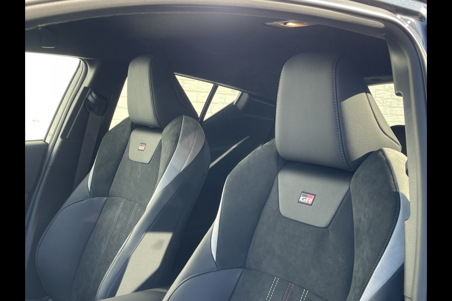 Toyota C-HR 2.0 Hybrid Business GR-Sport | Premium Pack | LED | ACC | Dodehoek | Leder/Alcantara | 19 inch